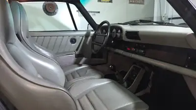 Porsche 911 Turbo 1986 — Légende de route, 300 ch purs et authentiques — Miniature 10