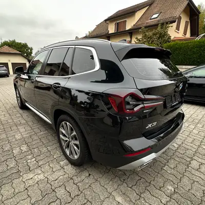 BMW X3 xDrive 20d — SUV diesel mild-hybrid, ultra faible kilométrage 2024 — arrière