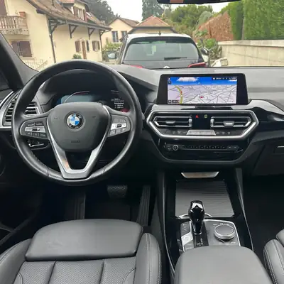 BMW X3 xDrive 20d — SUV diesel mild-hybrid, ultra faible kilométrage 2024 — Miniature 11