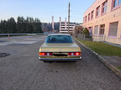 Mercedes-Benz 280 CE Automatic — Coupé élégant des années 70, boîte auto originale — dettaglio