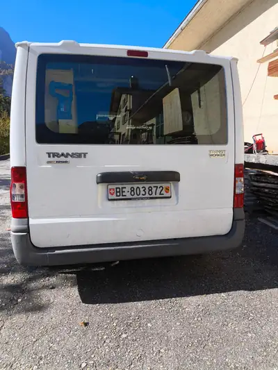 Ford Transit 2.2 TDCi 260 S — Utilitaire fiable, moteur économe, sans sinistre — fianco