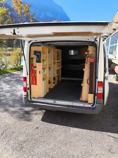 Ford Transit 2.2 TDCi 260 S — Utilitaire fiable, moteur économe, sans sinistre — interni