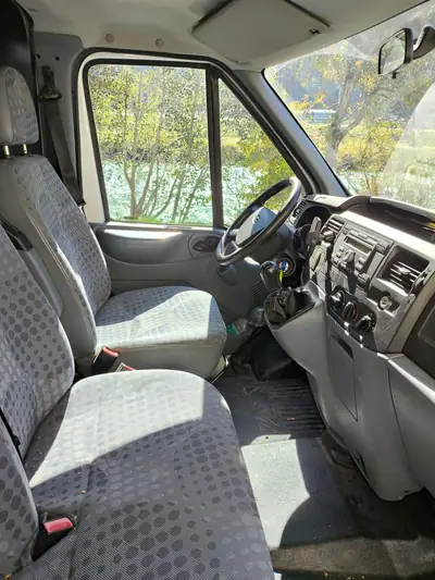 Ford Transit 2.2 TDCi 260 S — Utilitaire fiable, moteur économe, sans sinistre — dettaglio