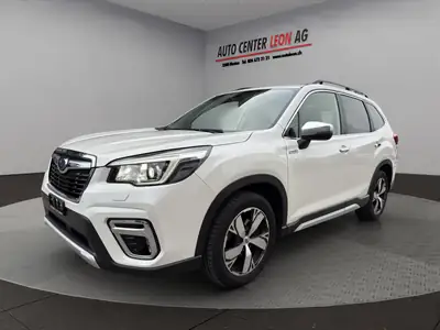 Subaru Forester 2.0i e-Boxer Advantage — SUV Hybride Écologique, 89'775 km — Heckansicht