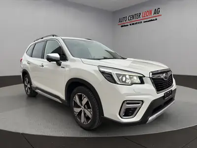 Subaru Forester 2.0i e-Boxer Advantage — SUV Hybride Écologique, 89'775 km — Seitenansicht