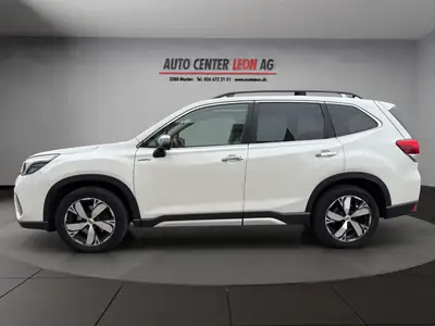 Subaru Forester 2.0i e-Boxer Advantage — SUV Hybride Écologique, 89'775 km — Innenraum