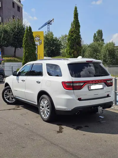 Dodge Durango 2014 — Imposant SUV 7 places tout-terrain, kilométrage maîtrisé — vista esterna