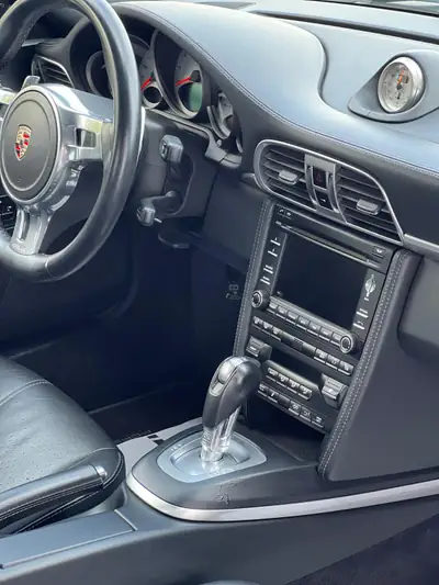 Porsche 911 Carrera 4S PDK — Coupé sportif légendaire, transmission automatique — Miniatur 26