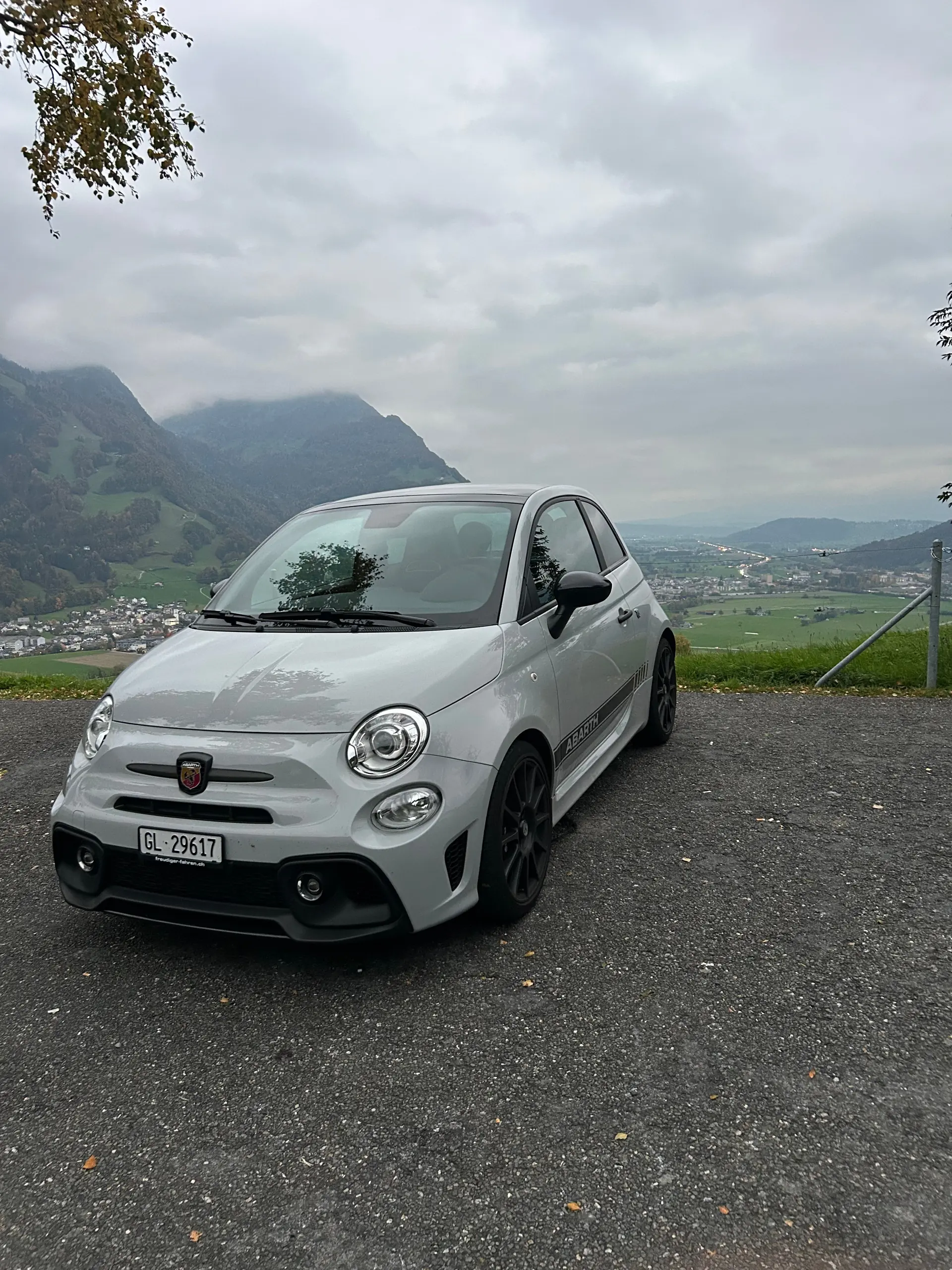 Fiat 595 Abarth Competizione — Sportive italienne 180 ch, très peu kilométrée — vista esterna