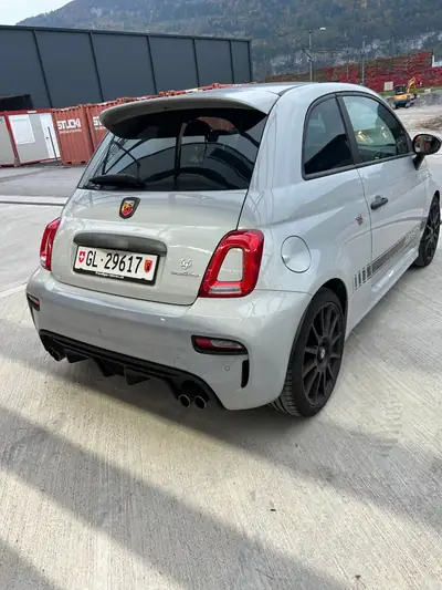 Fiat 595 Abarth Competizione — Sportive italienne 180 ch, très peu kilométrée — vista posteriore