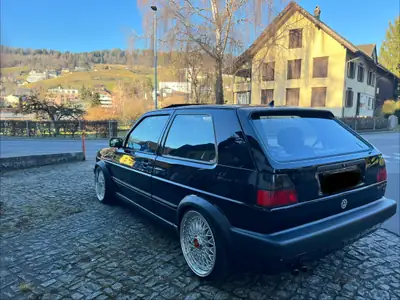 VW Golf 1800 GTI G60 — Légende sportive 1991, état collection exceptionnel — side view