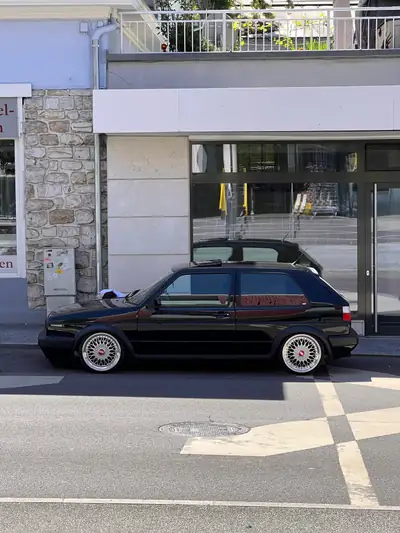 VW Golf 1800 GTI G60 — Légende sportive 1991, état collection exceptionnel — Thumbnail 14