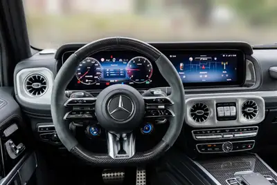 Mercedes-Benz G 63 AMG — SUV légendaire, motorisation 605 ch, équipement MANUFAKTUR complet — Miniature 8