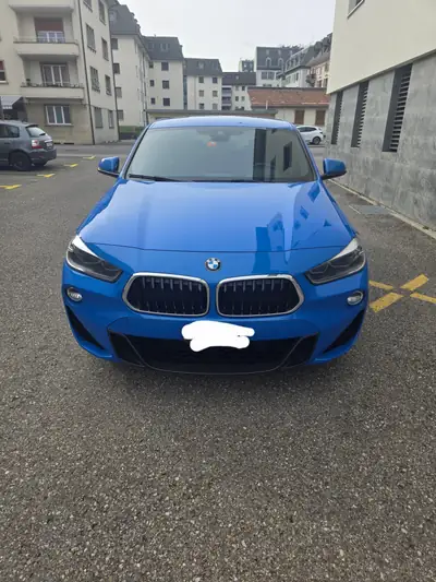 BMW X2 xDrive 25d Steptronic — SUV compact diesel performant, 160'000 km — fianco