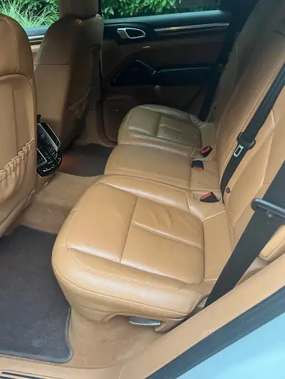 Porsche Cayenne Diesel — SUV premium robuste, 193'000 km, sans sinistre — Miniatura 18