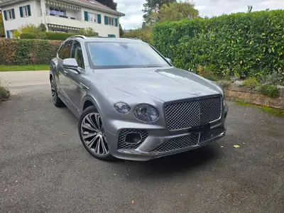 Bentley Bentayga V6 Hybrid First Edition — SUV de luxe hybride rechargeable, 43 000 km — dashboard