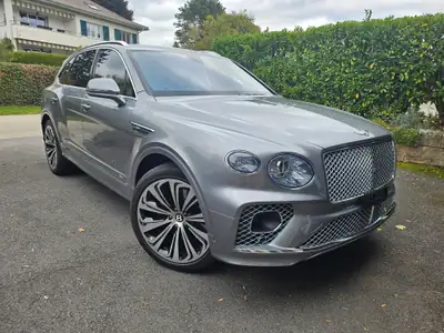 Bentley Bentayga V6 Hybrid First Edition — SUV de luxe hybride rechargeable, 43 000 km — Thumbnail 11