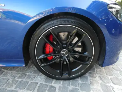 Mercedes-Benz E 53 AMG Cabriolet 4Matic+ — Élégance sportive décapotable, 18 800 km seulement — détail