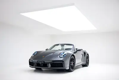 Porsche 911 Turbo Cabriolet PDK — Excellence sportive décapotable, 59'999 km seulement — vue extérieure