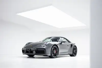 Porsche 911 Turbo Cabriolet PDK — Excellence sportive décapotable, 59'999 km seulement — arrière