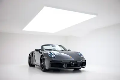 Porsche 911 Turbo Cabriolet PDK — Excellence sportive décapotable, 59'999 km seulement — tableau de bord