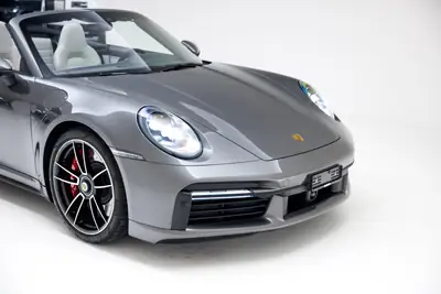 Porsche 911 Turbo Cabriolet PDK — Excellence sportive décapotable, 59'999 km seulement — Miniature 19