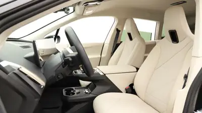 BMW iX xDrive40 — SUV électrique premium 2023, 19 900 km seulement — côté