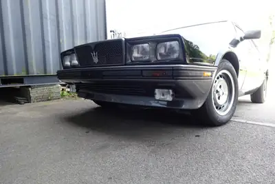 Maserati Biturbo SI 2.5 Black — Coupé sportif des années 80, véhicule de collection avec FIVA ID Card — vue extérieure