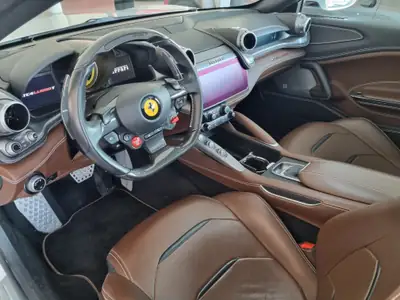 Ferrari GTC4 Lusso T — Grand tourisme haute performance, 45'000 km seulement — Innenraum