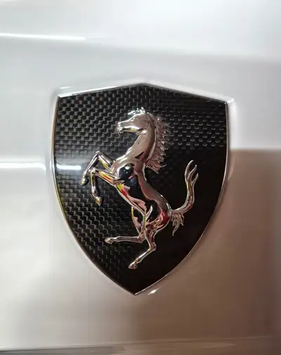 Ferrari GTC4 Lusso T — Grand tourisme haute performance, 45'000 km seulement — Detail