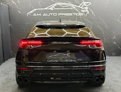 Lamborghini Urus E-Gear Facelift 2021 — SUV haute performance, 650 ch et seulement 48 900 km — tableau de bord