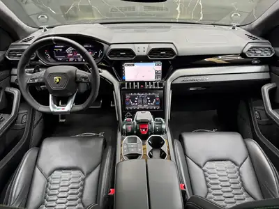 Lamborghini Urus E-Gear Facelift 2021 — SUV haute performance, 650 ch et seulement 48 900 km — Miniature 10
