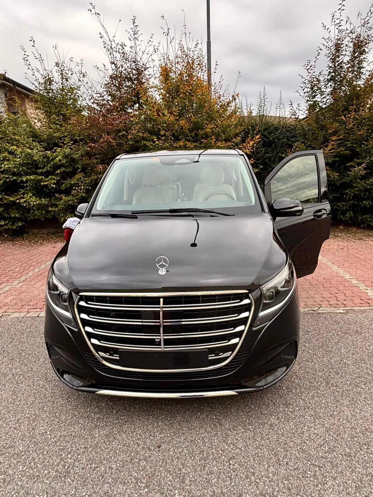 Mercedes-Benz V 300 d — Monospace premium 4Matic, spacieux et efficace