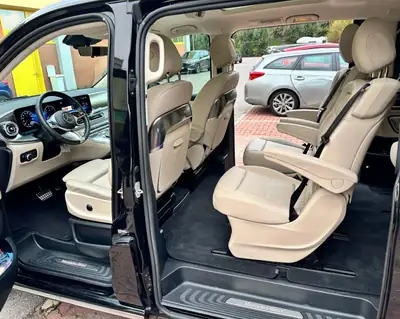 Mercedes-Benz V 300 d — Monospace premium 4Matic, spacieux et efficace — arrière