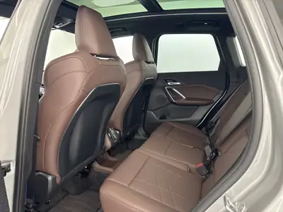 BMW X1 xDrive 20d 48V M Sport Pro — SUV premium hybride léger, 6400 km seulement — detail