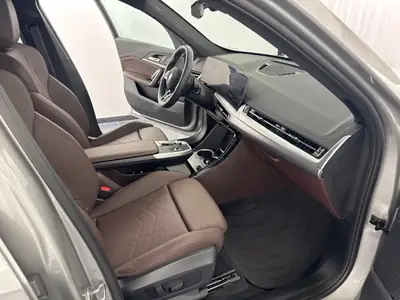 BMW X1 xDrive 20d 48V M Sport Pro — SUV premium hybride léger, 6400 km seulement — Thumbnail 9