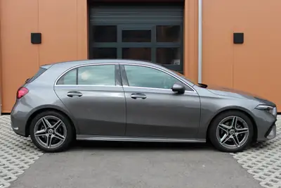 Mercedes-Benz Classe A 200 AMG Line — Compacte dynamique, technologie et sécurité intégrées — intérieur