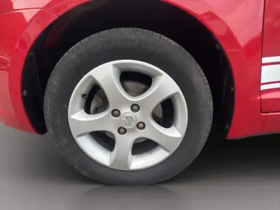 Suzuki Swift 1.3i 16V GL Top 4x4 — Citadine robuste, 4 roues motrices, contrôle d'expert — Thumbnail 9