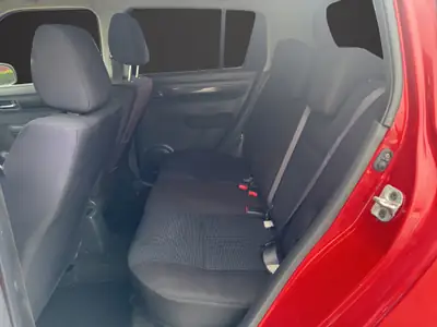 Suzuki Swift 1.3i 16V GL Top 4x4 — Citadine robuste, 4 roues motrices, contrôle d'expert — Thumbnail 14