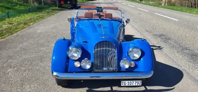 Morgan PLUS 8 1975 — Cabriolet britannique légendaire, 150 ch de pure tradition — interni
