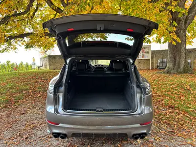 Porsche Cayenne GTS 2022 — SUV sportif, 460 ch et seulement 72'000 km — Miniatura 8