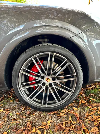 Porsche Cayenne GTS 2022 — SUV sportif, 460 ch et seulement 72'000 km — Miniatura 9