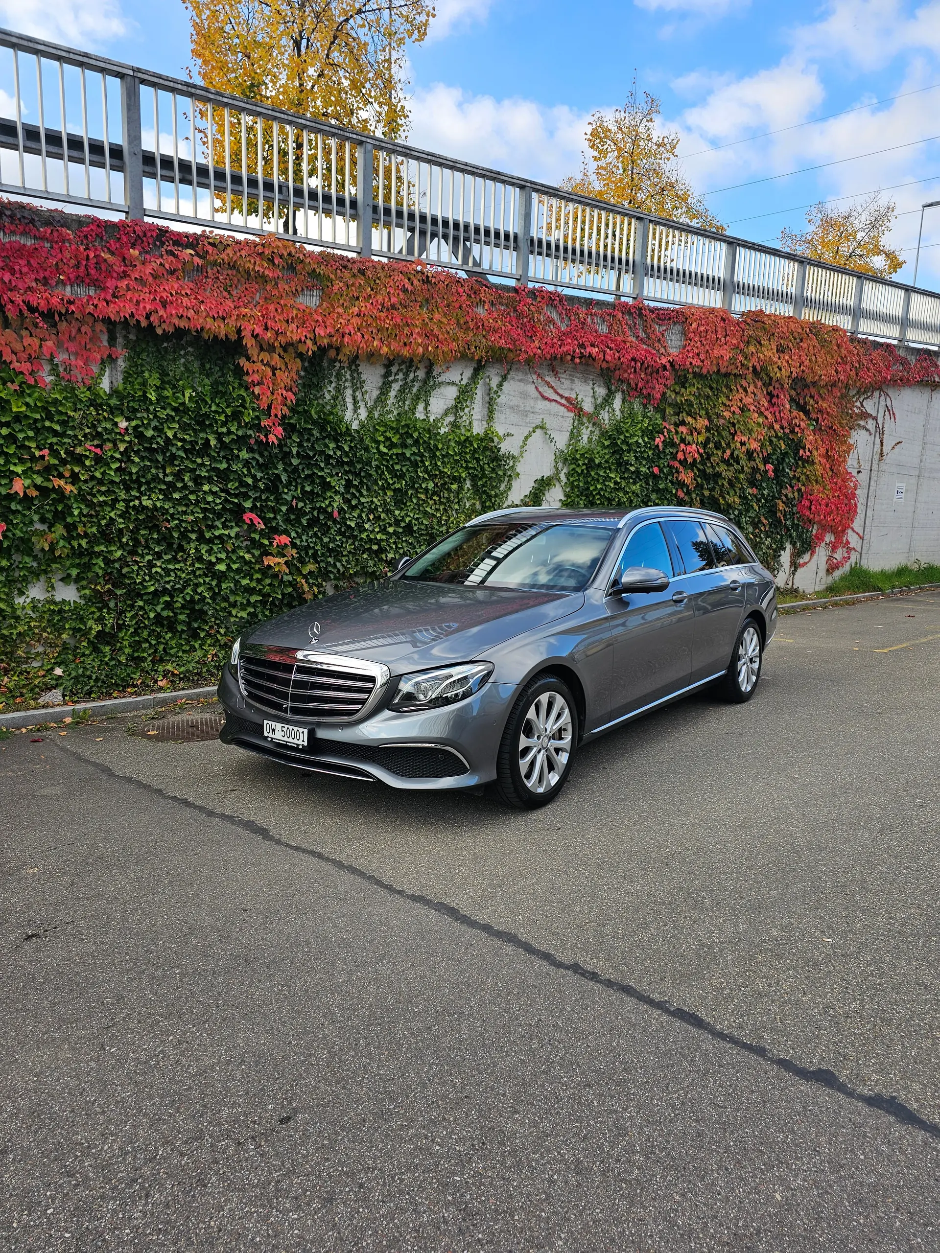 Mercedes-Benz E 400 Avantgarde 4Matic — Break élégant, 333 ch, transmission 9G-Tronic — vue extérieure