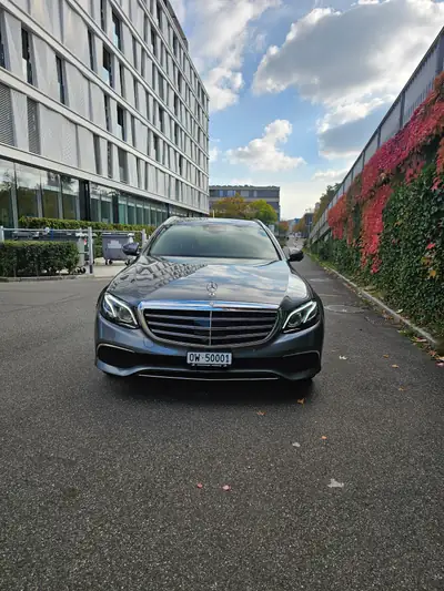 Mercedes-Benz E 400 Avantgarde 4Matic — Break élégant, 333 ch, transmission 9G-Tronic — intérieur