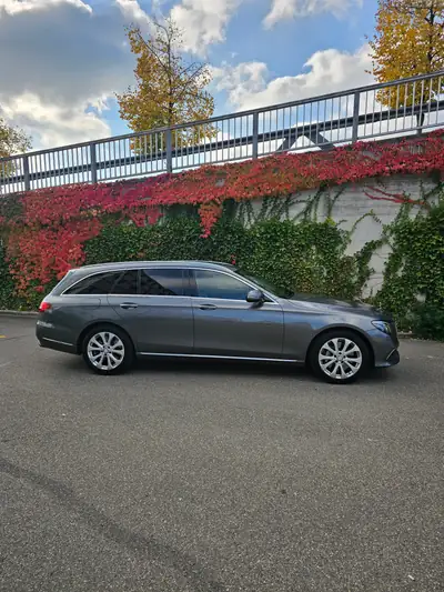 Mercedes-Benz E 400 Avantgarde 4Matic — Break élégant, 333 ch, transmission 9G-Tronic — tableau de bord
