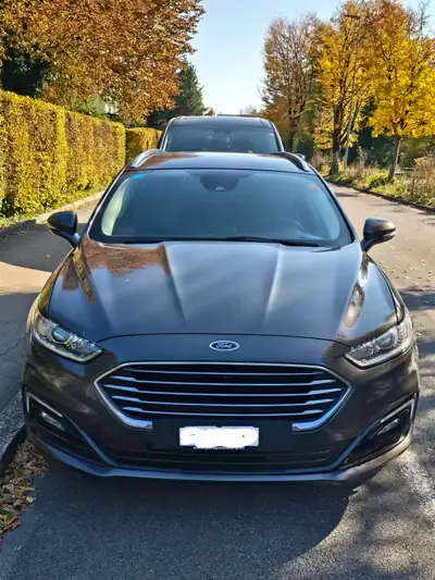 Ford Mondeo Titanium Hybride 2020 — Break spacieux, motorisation écologique et tachygraphe intégré — cruscotto
