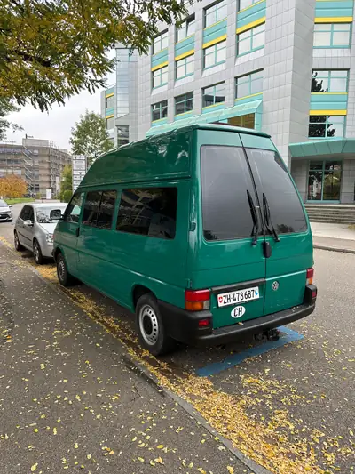 VW T4 2.5 Hochraum — Monospace spacieux 6 places, idéal camping et famille — fianco