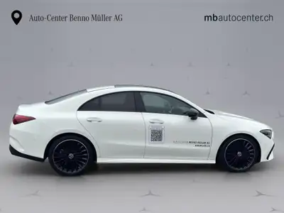 Mercedes-Benz CLA 250 AMG Line 4MATIC — Berline élégante hybride essence, 13 000 km — détail