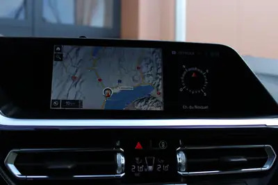BMW Z4 M40i Steptronic — Cabriolet sportif 2019, équipements premium et performance 340 ch — Miniature 16