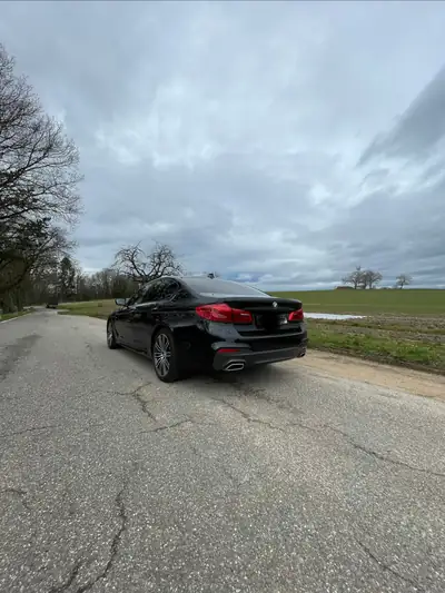 BMW 530d xDrive Steptronic — Berline premium diesel 265 ch, 76'000 km — interni